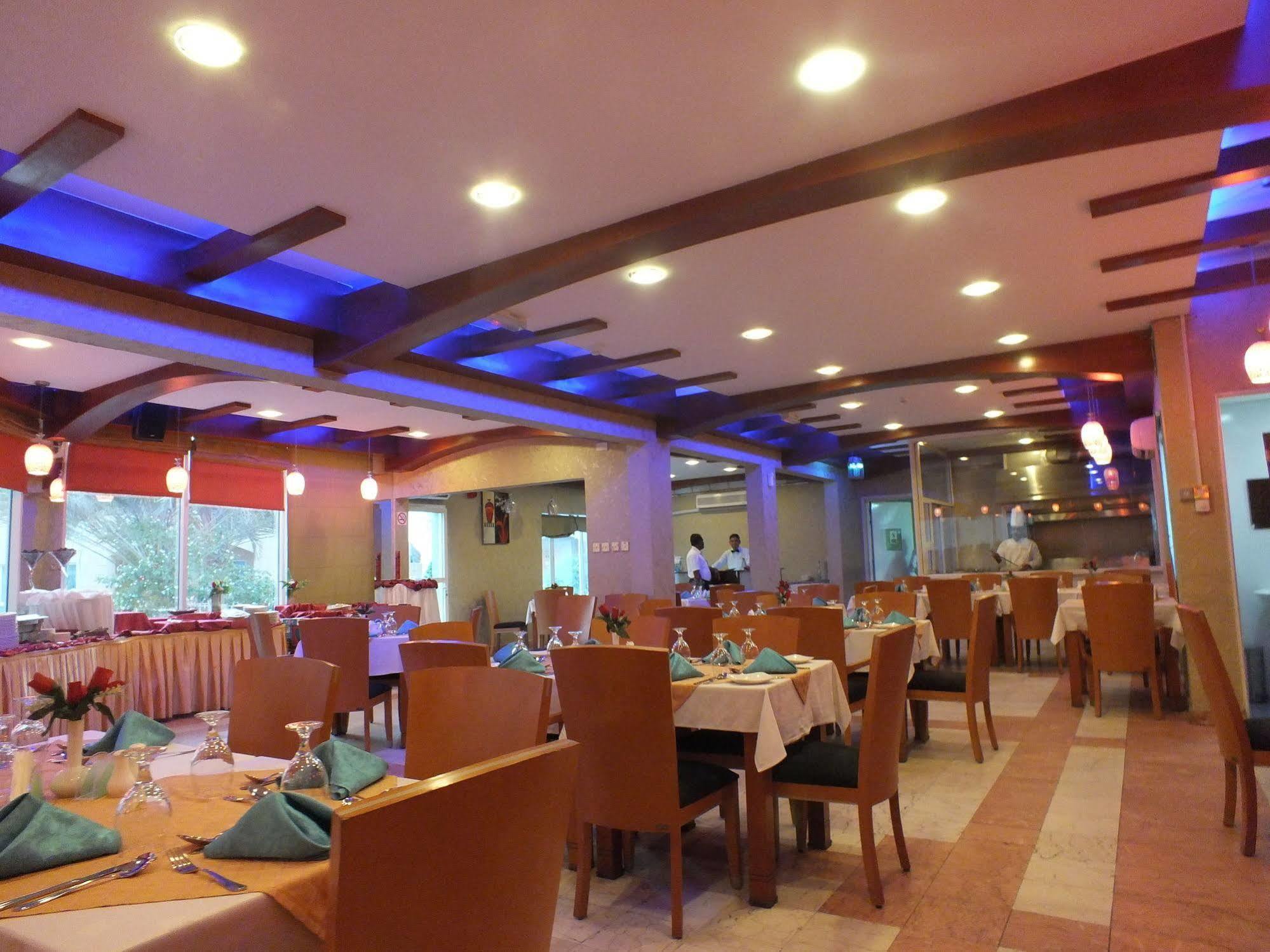 Verona Resorts Sharjah Ngoại thất bức ảnh