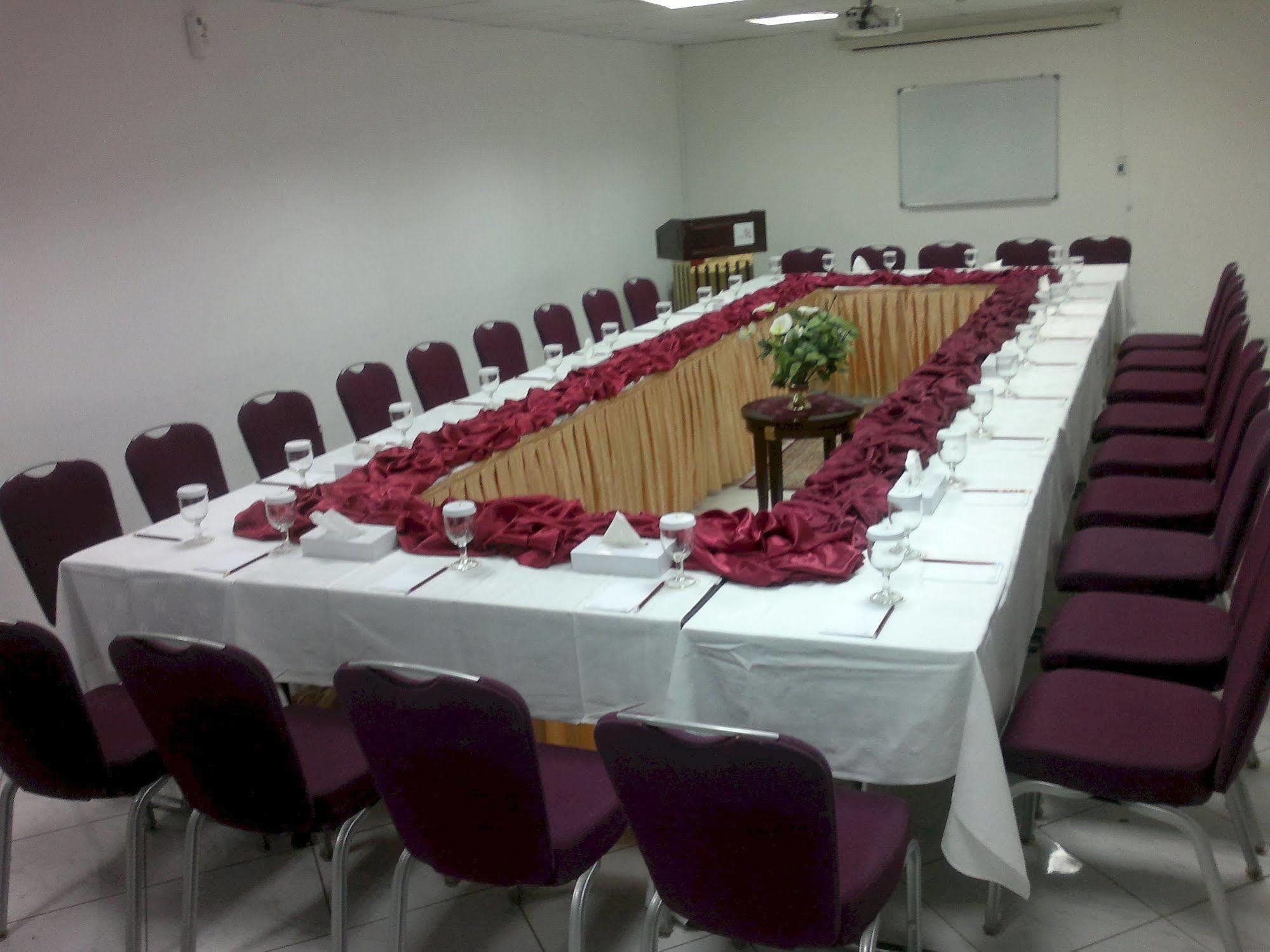 Verona Resorts Sharjah Ngoại thất bức ảnh